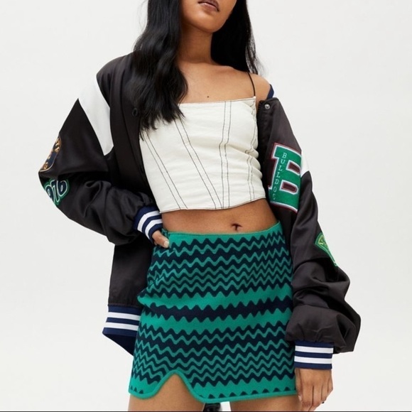 UO Tallulah Notched Sweater Skirt new with tags sold out size M - Picture 3 of 6